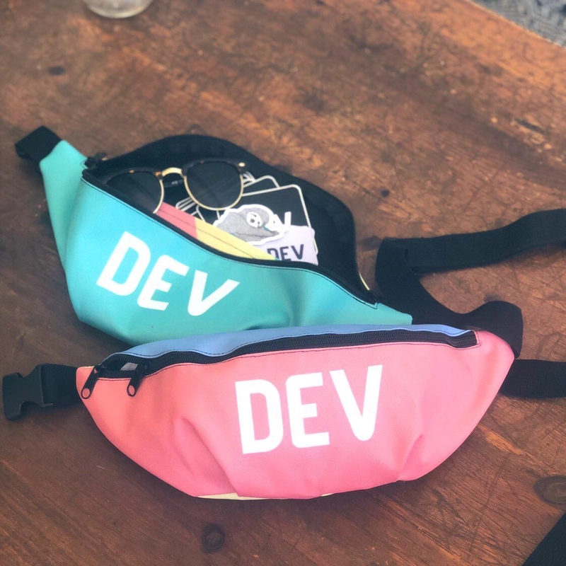 DEV 腰包