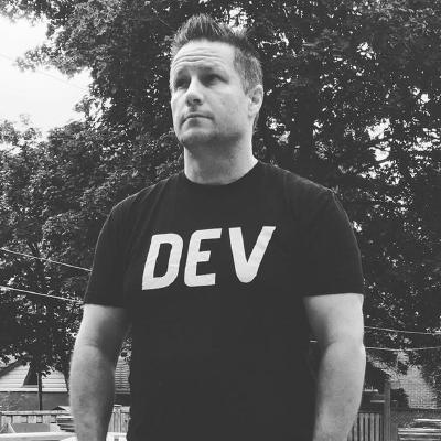 我在 DEV 和社交媒体上的个人资料图片