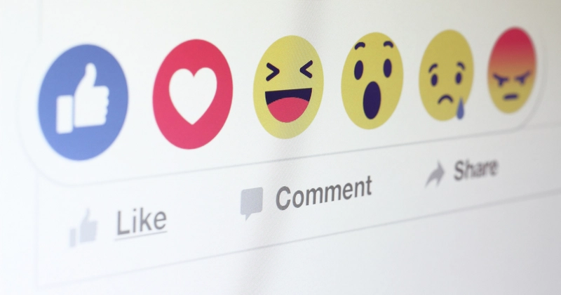 Facebook 反应