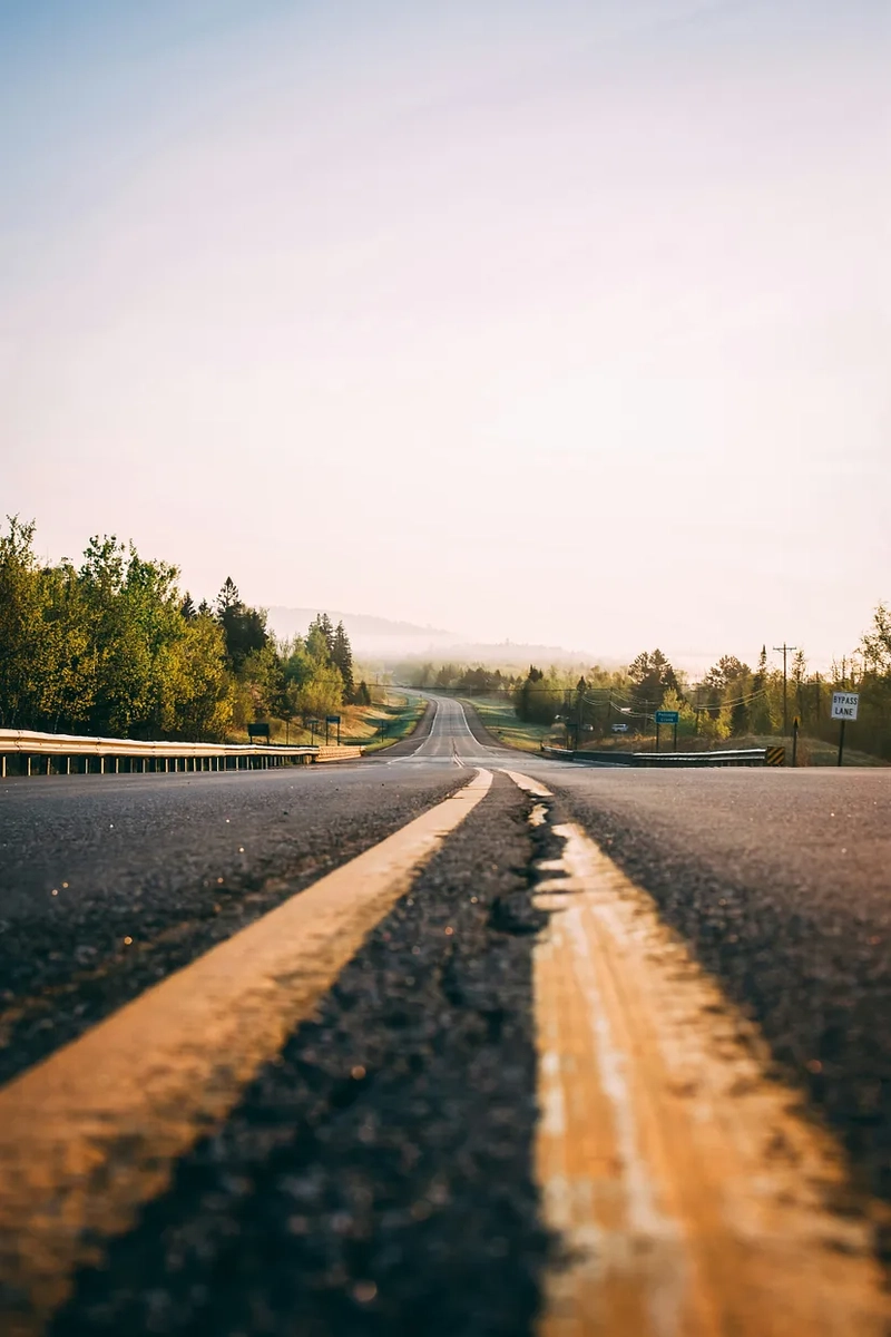 照片由 Brett Patzke 拍摄,来自 Unsplash