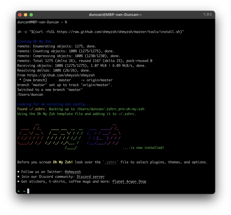 安装 Oh My Zsh 后终端的输出。