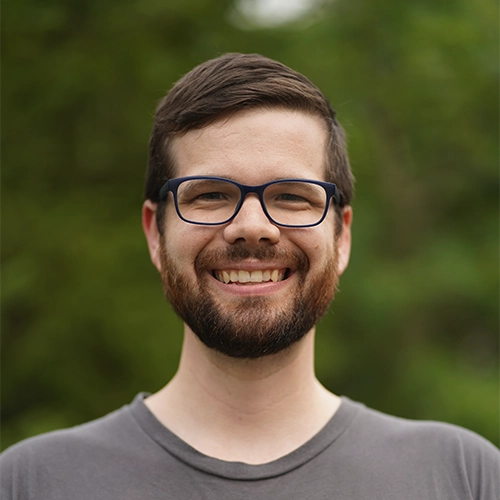 克里斯·阿查德的个人资料图片